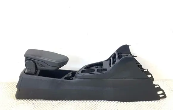 BMW 2 F45 Center console