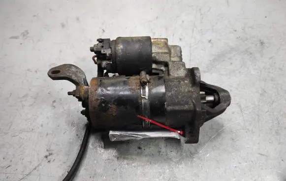 Audi A4 S4 B5 8D Starter motor 1005821933