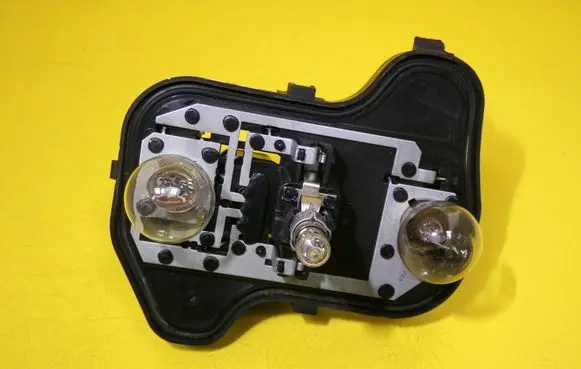 Volkswagen Golf V Tail light bulb cover holder 1K6945257