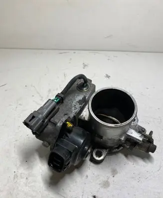 Toyota Avensis T250 Throttle valve 8967221020