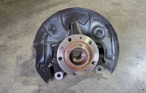 Peugeot 308 Front wheel hub 