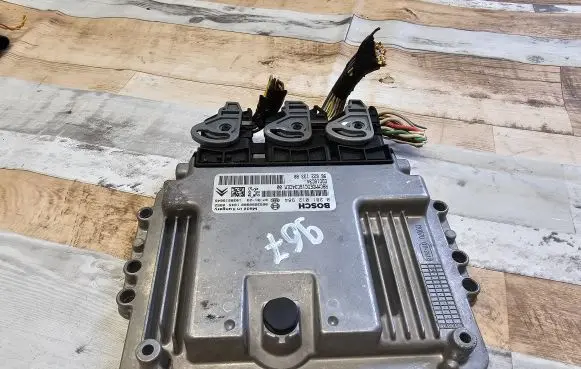Peugeot 407 Engine control unit/module 9662213380 9653958980 0281012984