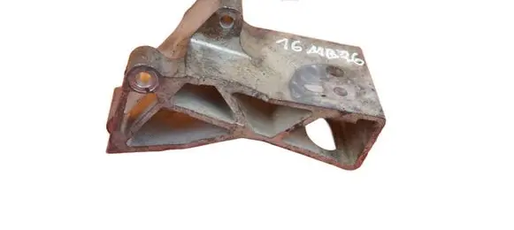 Volvo XC90 Gearbox mounting bracket BIEGOW D5244T4