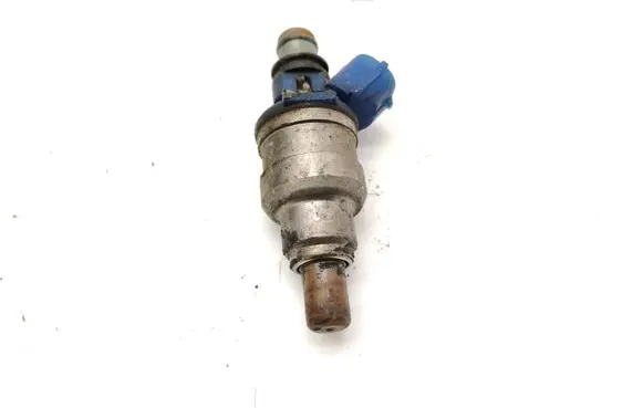 Mazda 929 Fuel injector 1955001970