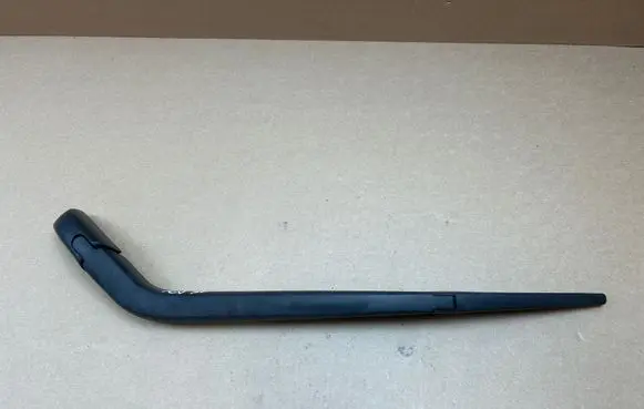 Toyota Auris 150 Rear wiper blade arm