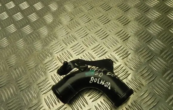 Ford Focus Air intake hose/pipe AV616C750AD VD11308