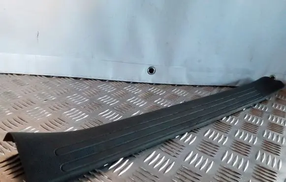Nissan Juke I F15 Front sill trim cover 769B51KA2A