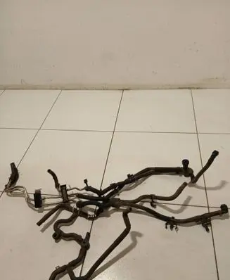 Volkswagen Crafter Fuel line pipe 04L130308F