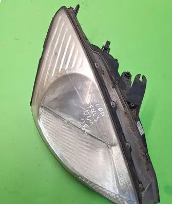 Ford Focus Headlight/headlamp 205675b