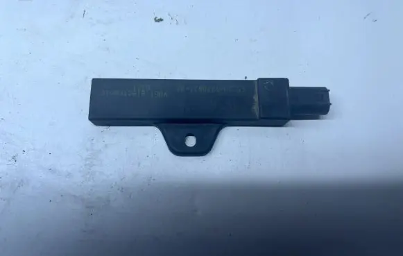 BMW 5 F10 F11 Keyless system antenna 9220831 922083102