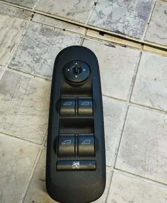 Ford S-MAX Electric window control switch 6M2T14A132AE