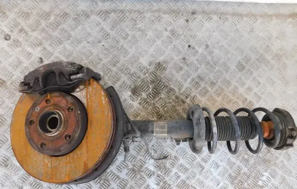Volkswagen Touran I Front wheel hub spindle knuckle
