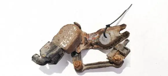 Audi Q7 4L Front height sensor lever 