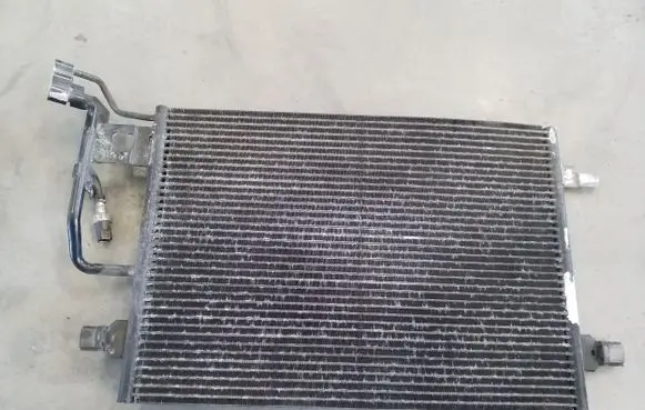 Volkswagen PASSAT B5.5 A/C cooling radiator (condenser) 3B0260401 8D0959482B