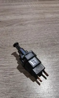 Opel Astra F Brake pedal sensor switch 90196375