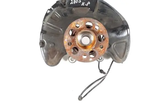 Mercedes-Benz GLK (X204) Front wheel hub A2043322901