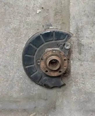Volkswagen PASSAT B6 Front wheel hub