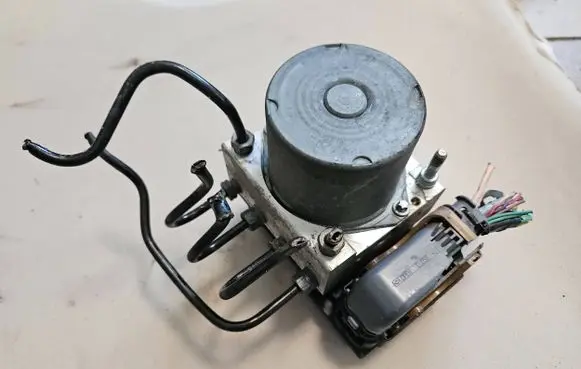 Peugeot 308 ABS Pump 0265800884 9666093180