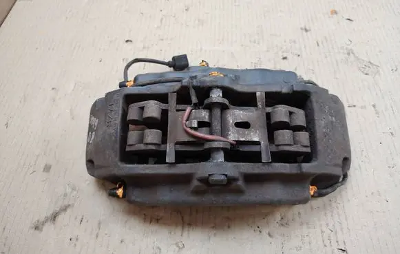 Porsche Cayenne (9PA) Front brake caliper 17ZR