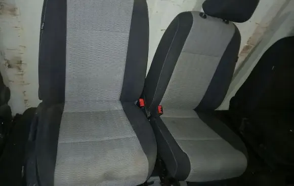 Volkswagen Caddy Seat set 2K5