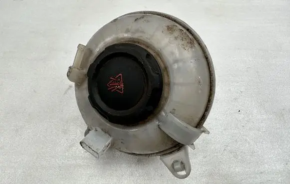 Skoda Octavia Mk3 (5E) Coolant expansion tank/reservoir 5Q0121407G 5Q0121407