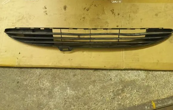 Peugeot 206 Front bumper lower grill 9628579377