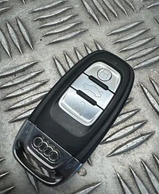 Audi A6 C7 Ignition key/card 8K0959754D 11018102 00515000005893004