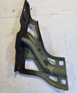 Audi Q3 8U Fender mounting bracket 8U0821135 171213