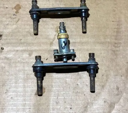 Mercedes-Benz 190 W201 Fuel injector 0280170447 0000714737