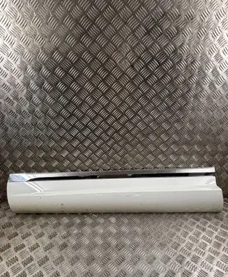 Volkswagen Touareg II Front door trim (molding) 7P6853959A