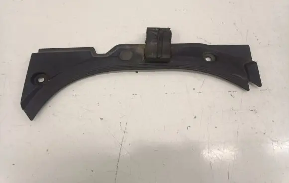 Audi A8 S8 D4 4H Other engine bay part 4H0823745C