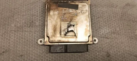 Mercedes-Benz C W204 Engine control unit/module 12735BYJ129LU