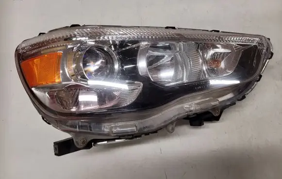 Mitsubishi ASX Headlight/headlamp P9135R