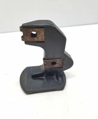BMW 5 E39 Front bumper mounting bracket 8159362