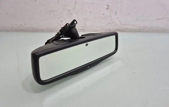 Rear view mirror (interior)