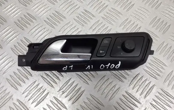 Volkswagen Polo IV 9N3 Front door interior handle 6Q1837247G