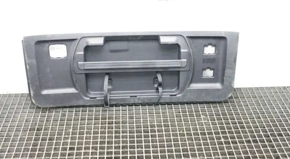 Mitsubishi Pajero Centre console side trim rear 7225A004