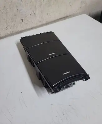 Mercedes-Benz ML W164 Glove box central console A1646800814 18008919 08979L