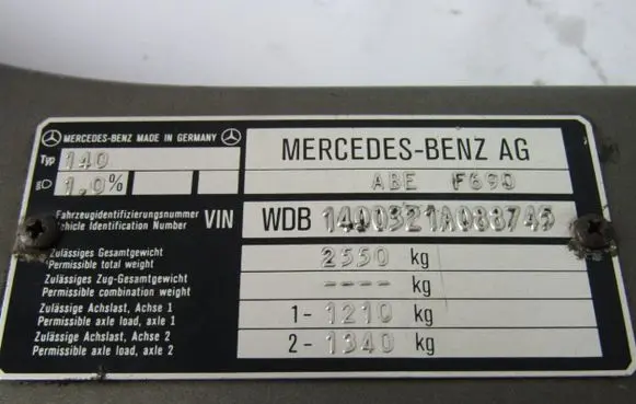 Mercedes-Benz S W140 Dashboard 