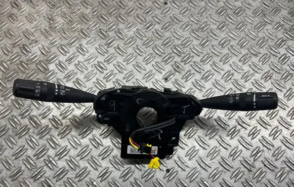 Wiper turn signal indicator stalk/switch