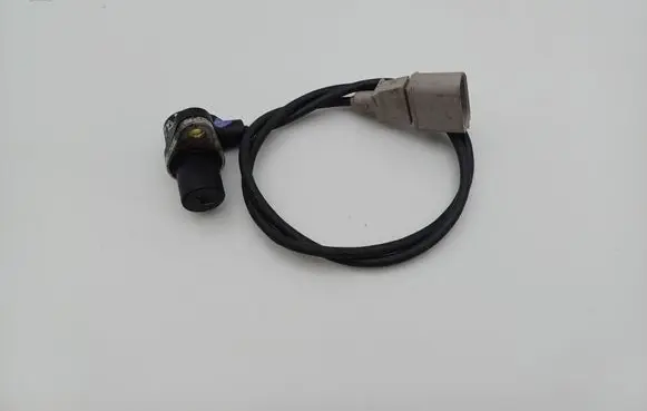 Volkswagen PASSAT B5 Crankshaft position sensor 0281002223