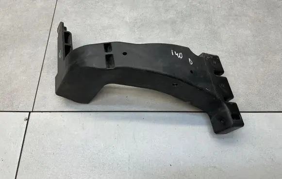 Hyundai i40 Radiator support slam panel bracket 641463Z000