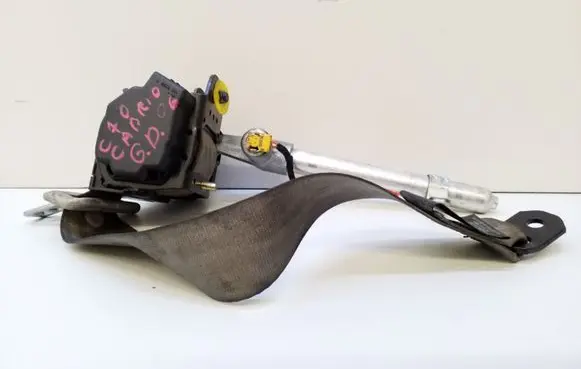 Volvo C70 Rear seatbelt 30730799 174153