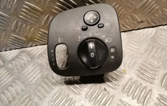 Mercedes-Benz C W203 Light switch 2035451404