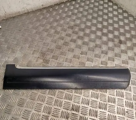 Volkswagen Touareg I Rear door trim (molding) 7L9839798