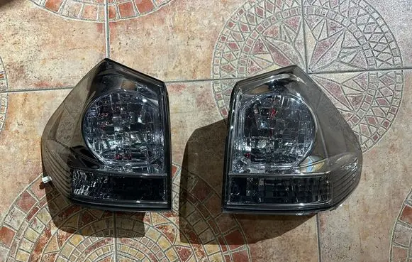 Lexus RX 300 Rear/tail lights set 