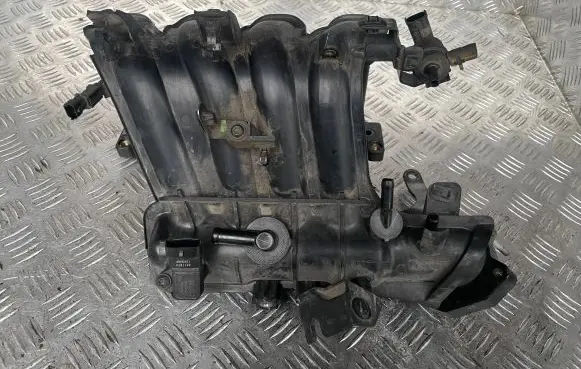 Hyundai i10 Intake manifold