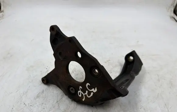 Audi A4 S4 B5 8D Fuel pump bracket 028130147B