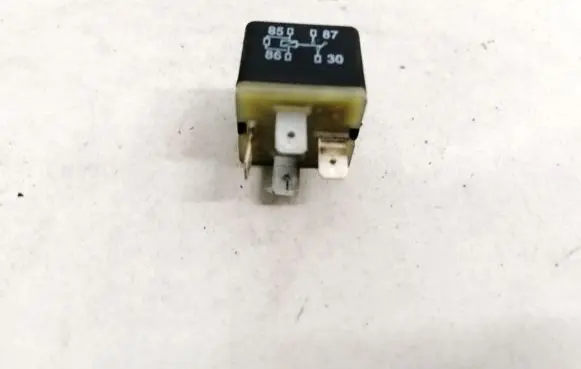Audi A4 S4 B5 8D Other relay 431951253H