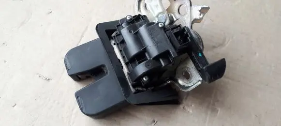 Audi Q5 SQ5 Tailgate/trunk/boot lock/catch/latch 8R0827505